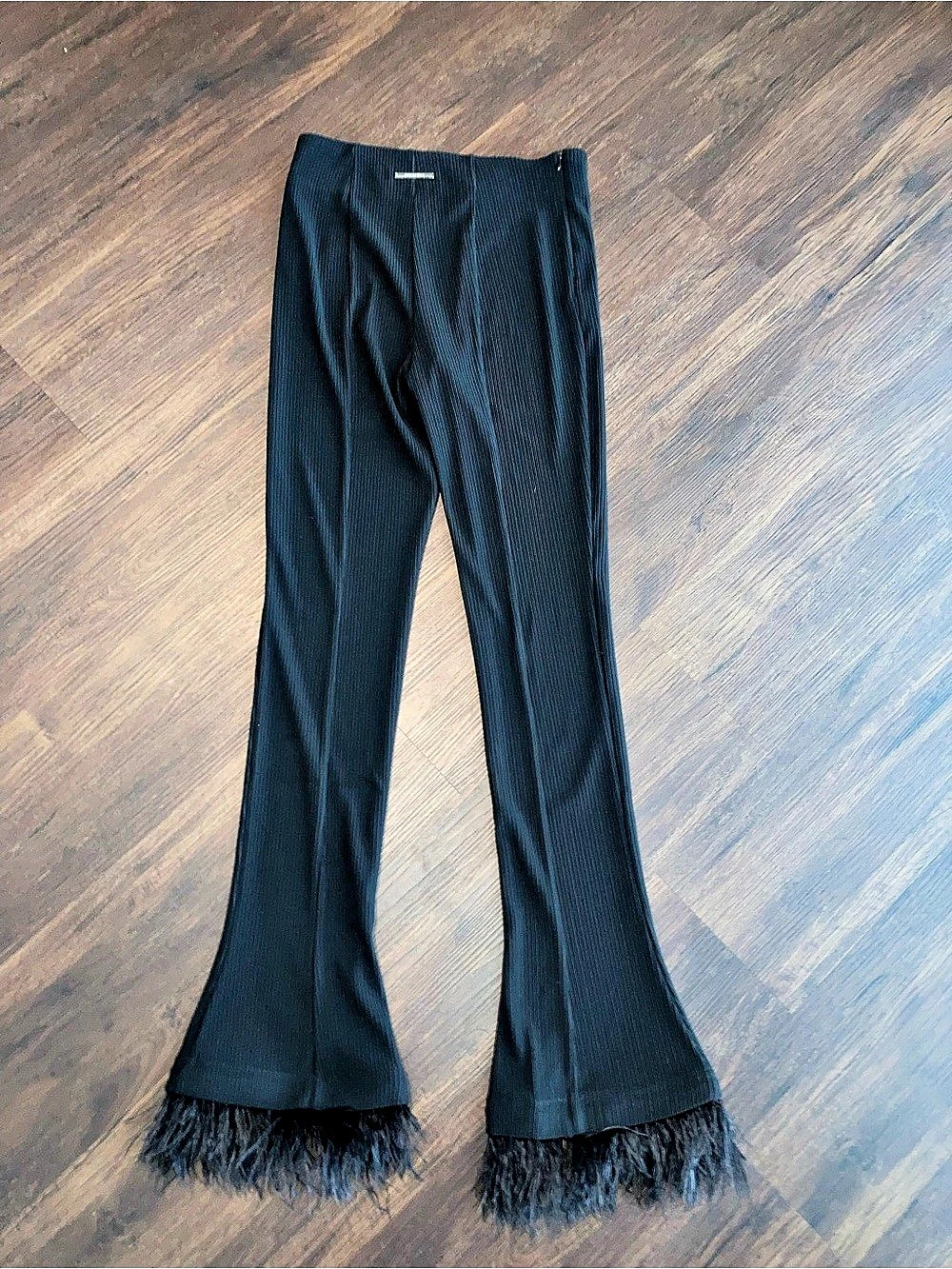 Jqwention Pants Black with feathers
Size M Like New - Picture 4 of 5